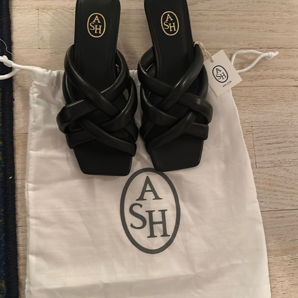 Ash Nolita Kitten Heel